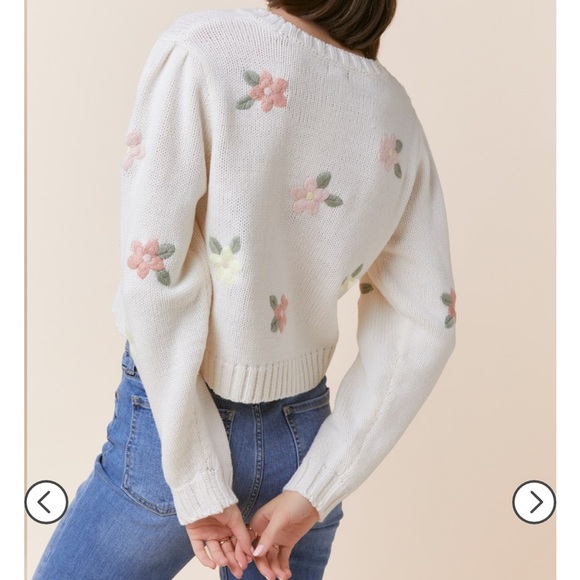Clarissa Flower Embroidered Pullover | Francesca’s - Picture 3 of 5